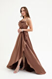 Kadın Kahverengi Volanlı Yırtmaçlı Saten Abiye & Mezuniyet Elbisesi