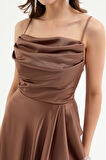 Kadın Kahverengi Volanlı Yırtmaçlı Saten Abiye & Mezuniyet Elbisesi