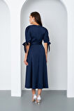 Kadın Lacivert Fiyonk Detay Midi Elbise