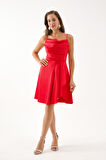 Kadın Kırmızı Volanlı Yırtmaçlı Kısa Saten Abiye & Mezuniyet Elbisesi