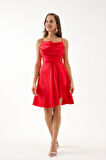 Kadın Kırmızı Volanlı Yırtmaçlı Kısa Saten Abiye & Mezuniyet Elbisesi