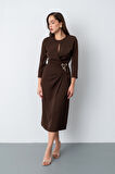 Kadın Kahverengi Aksesuar Detay Midi Elbise