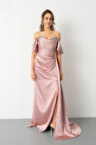 Kadın Pudra Kayık Yaka Yırtmaçlı Uzun Saten Abiye Elbise
