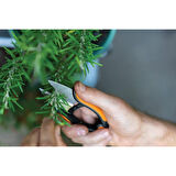 Fiskars 1063326 SP220 Bitki Makası