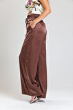 Gipe Detaylı  Cepli Bol Paça Saten Pantolon | Pnt34217 Sütlü Kahve