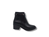 Zerhan 533 Kadın Siyah Tokalı Fermuarlı Alçak Topuklu Bot