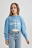 DeFacto Kız Çocuk Oversize Geniş Kalıp Baskılı Kapüşonlu Crop Sweatshirt C0483A824SPBE281
