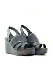 VENÜS KADIN HAKİKİ DERİ  DOLGU TOPUKLU COMFORT GÜNLÜK SANDALET (36-40)  24Y 2310801Y Z