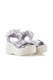 VENÜS KADIN HAKİKİ DERİ  DOLGU TOPUKLU COMFORT GÜNLÜK SANDALET (36-40)  24Y 2313101Y Z