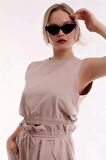Yuvarlak Yaka Kolsuz Beli Lastikli Esnek Rahat Kesim Kısa Crop Bluz