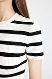 DeFacto Crop Bisiklet Yaka Çizgili Kısa Kollu Triko Kazak C8743AX24AUER105