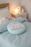 Sanrio Lisanslı Cinnamoroll Hafızalı Şekerleme Yastığı – Visco PU Dolgulu Boyun Destekli Yumuşak Uyku ve Dekoratif Yastık 40 Cm