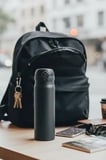 Miniso Lisanslı Klasik Serisi Flip Top Yalıtımlı Termos – 450 Ml – Çift Katmanlı Çelik – Siyah