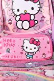 YENİ SEZON LİSANSLI HELLO KITTY'NIN PIRILTILI DÜNYASI ÖZEL KOLEKSİYON OKUL ÇANTASI VE KALEM ÇANTASI SETİ,MATARA,BESLENME KABI,ÇITÇIT DOSYA SETİ