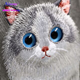 iPhone 15 Pro Uyumlu 3D Göz Gray Kedi Detaylı Gerçek Nakış İşlemeli Kabartmalı Big Eyes Kılıf