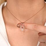 Zirkon Taşlı Pırlanta Montür Rose Altın Kaplama Anahtarlı Kilit V Harfi Gümüş Kolye