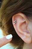 F Harfi Piercing Gümüş Renkli Harf Piercing F