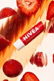 Nivea Dudak Bakım Kremi Ve Dudak Parlatıcı 4.8gr, Çilek Kokusu, 24 Saat Nemlendirici, Hafif Kırmızı Işıltı