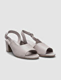 %100 Hakiki Deri Gri Toka Detaylı Kadın Topuklu Sandalet