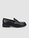 %100 Hakiki Deri Siyah Zımba Detaylı Kadın Loafer