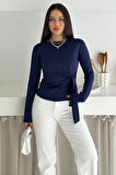 Kadın Belden Bağlamalı Uzun Kollu Bluz – Minimal & Şehirli Stil