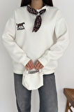 Kadın Nakış Detaylı Sweatshirt – Grafik & Şehirli Stil