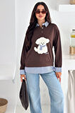 Kadın Nakış Peluş Ayıcık Figürlü Sweatshirt – Eğlenceli & Şehirli Stil