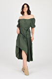 Omzu ve Beli Lastikli Kat Detaylı Midi Boy Elbise
