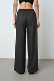 Kadın Düz Renk Kumaş Bol Paça Beli Lastikli Pantolon