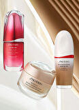 Shiseido Revitalessence Skin Glow 30 ml Fondöten - 320 Pine