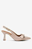 Kadın Fiyonk Tokalı Sivri Burun Arkası Açık 8 Cm Topuklu Ayakkabı BEJ