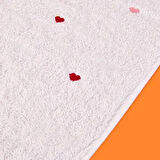 Soft Kalp Nakışlı Yüz Havlusu - Ekru / Kırmızı - 50x90 cm