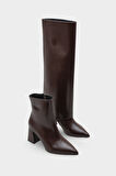 Sermoda Tozluk Detaylı Tak-Çıkar Aparatlı Çizme Bot Topuklu Sivri Burun Fermuarlı Kadın Çizme Kahve
