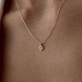 Dört Taşlı Dörtgen Kolye