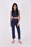Paçaları Taşlı ve Yırtmaçlı Cepli Yüksek Belli Mom Fit Kadın Jean Kot Pantolon Düz Koyu Rins Denim