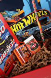 DEKOMUS ÖZEL KUTULU YENİ SEZON LİSANSLI HOT WHEELS KIRTASİYE SETİ