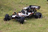 SY RACING 1/5 Baja 5B 30.5CC RTR Kurşunsuz Benzinli Uzaktan Kumandalı RC Arazi Model Araba 80+ Kmh 75CM Uzunluk Offroad Beyaz-Gri ( Kullanıma Hazır )