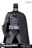 Kotobukiya Batman Black & White Jim Lee Statue