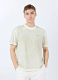 Guess Bisiklet Yaka Desenli Haki Erkek T-Shirt M5GI70I3Z14A82C SS CN INSIDE SPRAY