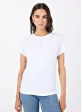 Guess Yuvarlak Yaka Baskılı Beyaz Kadın T-Shirt CN SS BACK PRINT TEE - ECO HEAVY AR