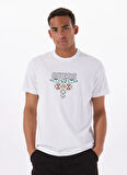 Guess Bisiklet Yaka Desenli Beyaz Erkek T-Shirt M5GI11K8FQ4G011 SS CN GUESS TRIANG