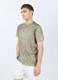 Guess Bisiklet Yaka Desenli Yeşil Erkek T-Shirt M5GI12K8FQ4G896 SS CN SPRAY CRACK
