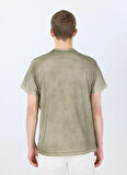 Guess Bisiklet Yaka Desenli Yeşil Erkek T-Shirt M5GI12K8FQ4G896 SS CN SPRAY CRACK