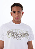 Guess Bisiklet Yaka Desenli Beyaz Erkek T-Shirt M5GI17K8FQ4G011 SS CN GUESS FLOWER