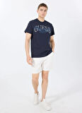 Guess Bisiklet Yaka Desenli Lacivert Erkek T-Shirt M5GI17K8FQ4G7V2 SS CN GUESS FLOWER