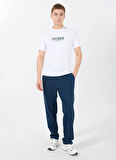 Guess Bisiklet Yaka Desenli Beyaz Erkek T-Shirt M5GI19J1314G011 SS CN GUESS BOX ST