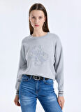 Guess Yuvarlak Yaka Standart Baskılı Gri Kazak Kadın Sylvie Kadın Triko