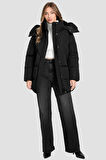 Kadın Eleonor Büzgü Detaylı Kapüşonlu Şişme Mont - Siyah | M