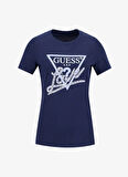Guess Yuvarlak Yaka Baskılı Mavi Kadın T-Shirt Pearls Kadın Regular Fit T-Shirt