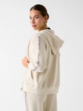 Guess GuessxNS Fermuarlı Kapüşonlu Kadın Krem Eşofman Üstü W6GQ03K2656-A115